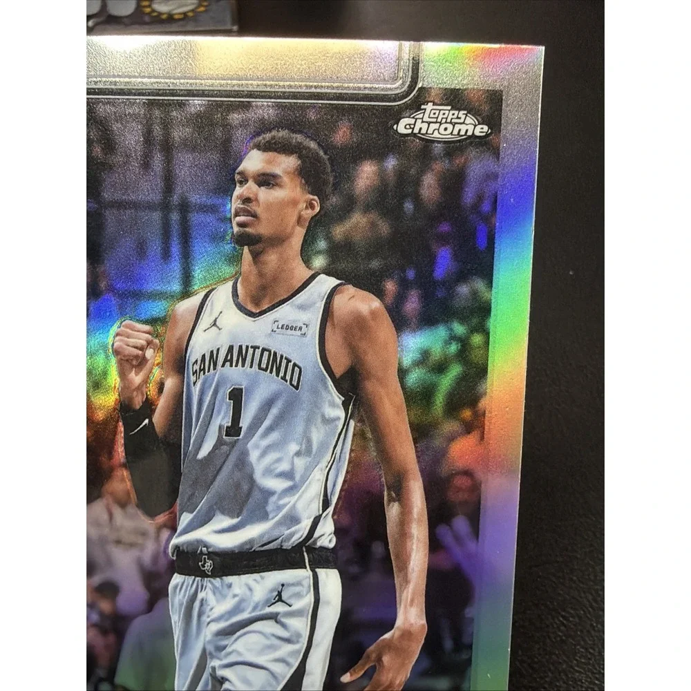 2025-26 Topps Chrome Update Series- Victor Wembanyama #22 Refractor U